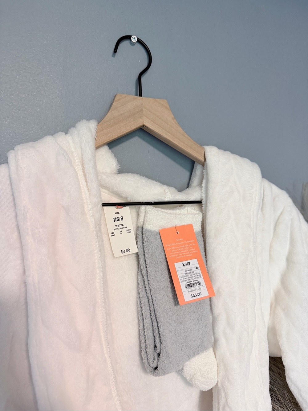 Colsie Cream Robe - Picture 5 of 5